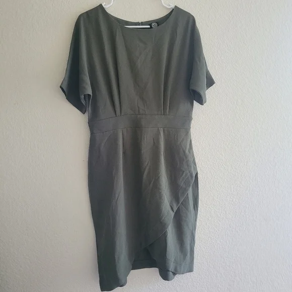 Bobeau Olive Green Mid Length Faux Wrap Dress (M) - Picture 3 of 8